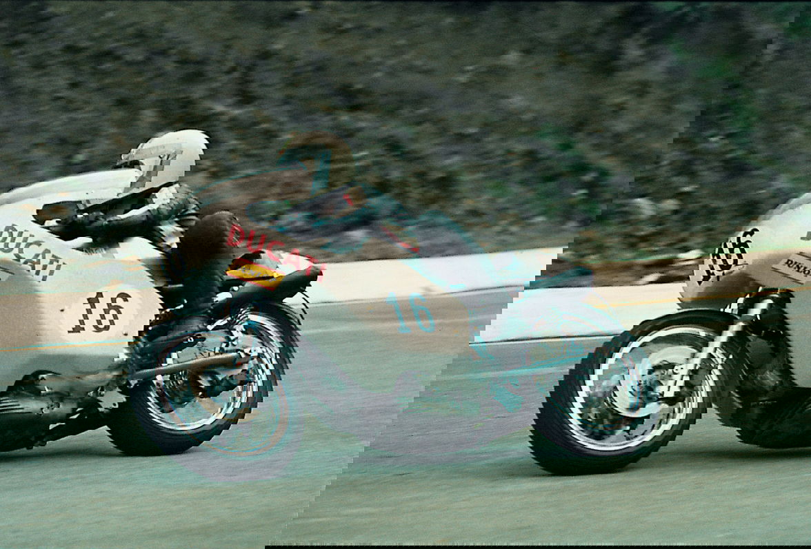Paul Smart, Ducati 750, Imola 1972. - Ducati Media.